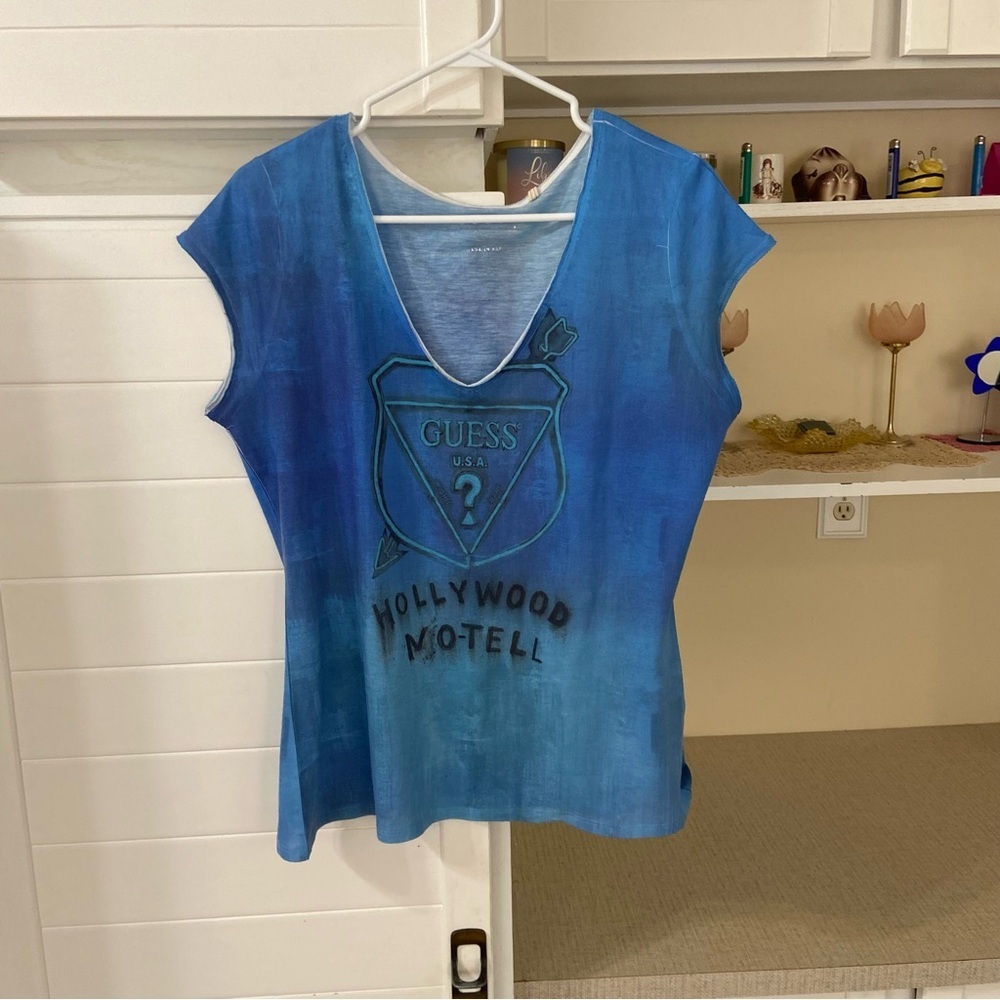 Guess Blue Hollywood Motel V-Neck Tee